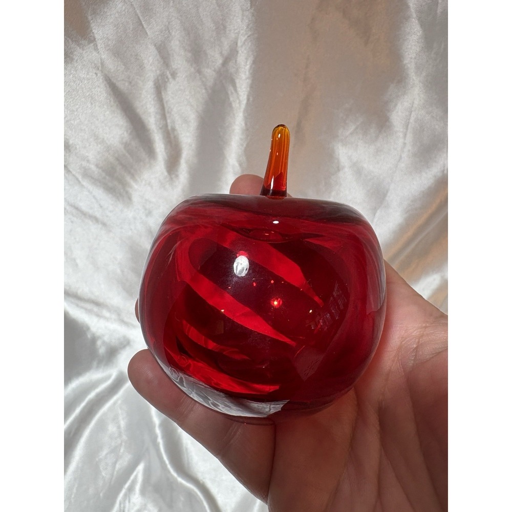 Vintage Red Apple Art Glass Paperweight Hand Made Glows Hollow - Picture 4 of 6